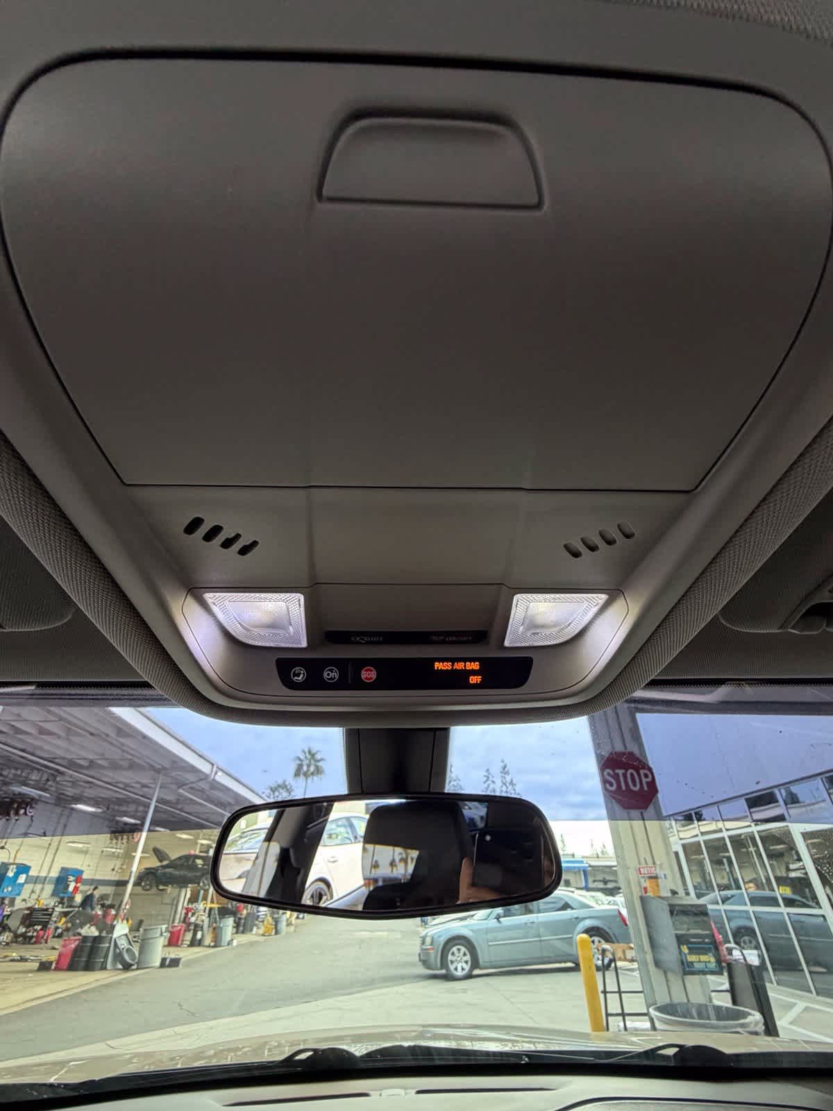 Used 2017 GMC Acadia SLE FWD image 19