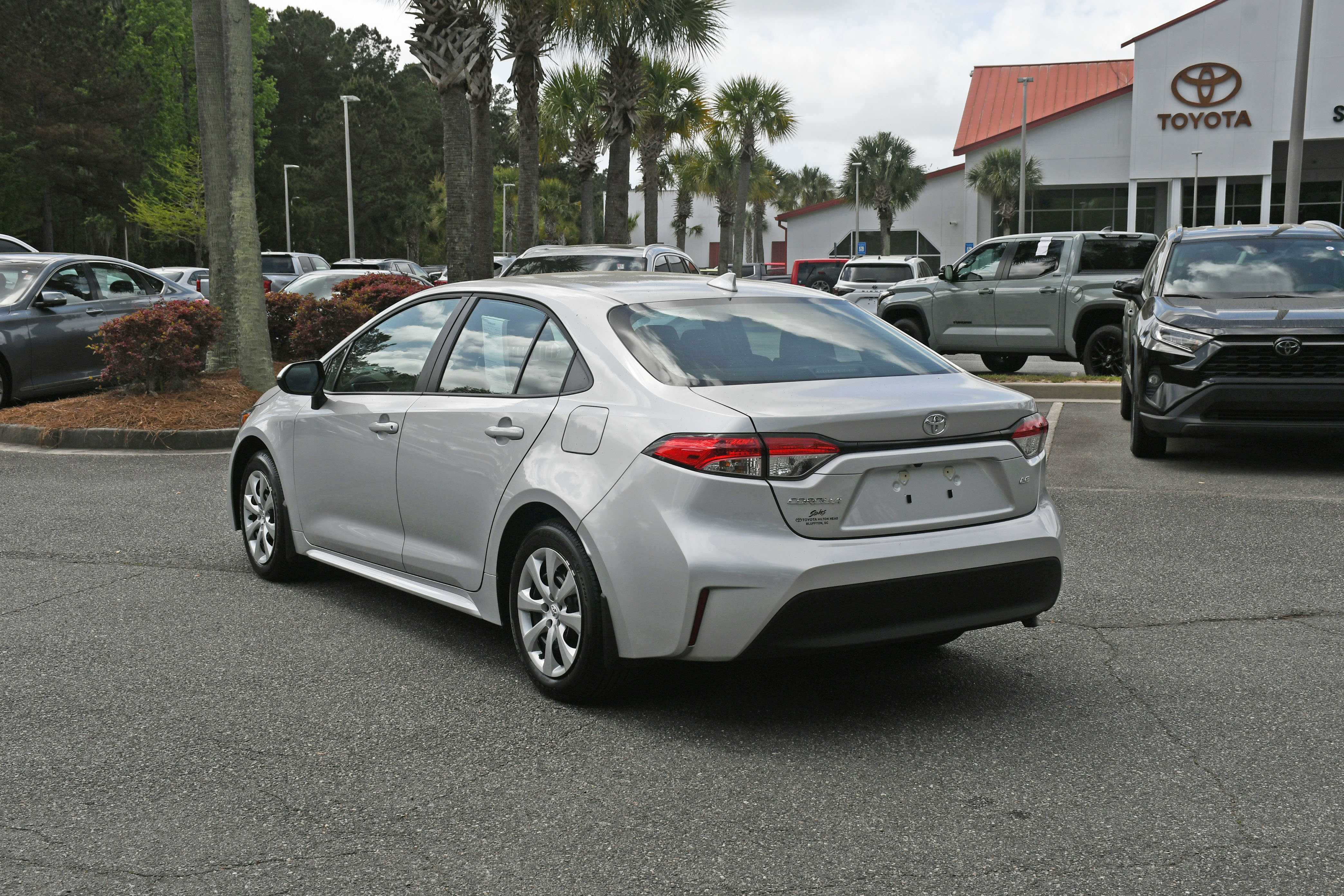 Certified 2026 Toyota Corolla LE FWD image 3