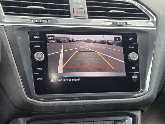Used 2021 Volkswagen Tiguan SE R-Line image 11
