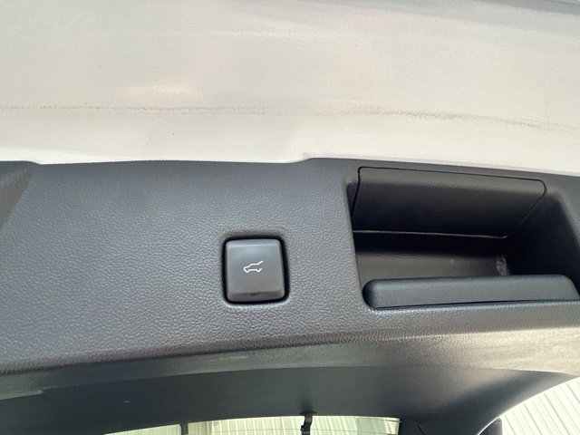 Used 2025 Ford Escape ST-Line Select AWD/4WD image 13