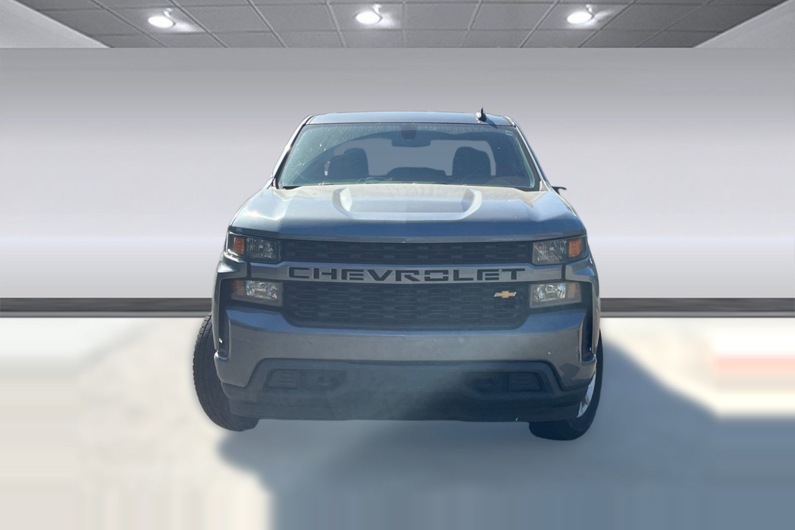 Used 2020 Chevrolet Silverado 1500 Custom w/ Custom Max Trailering Package AWD/4WD image 4