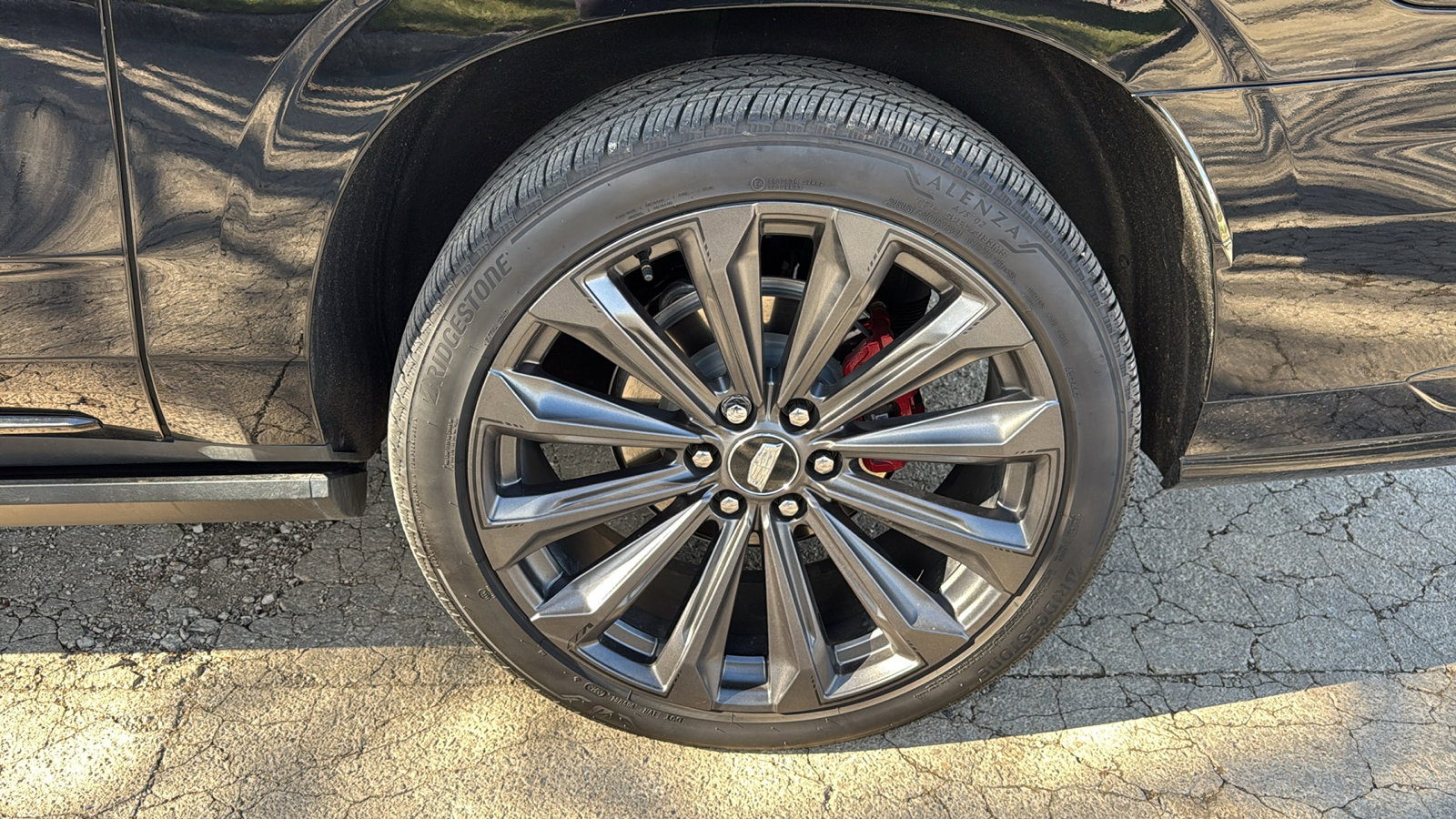 Certified 2025 Cadillac Escalade ESV V image 27