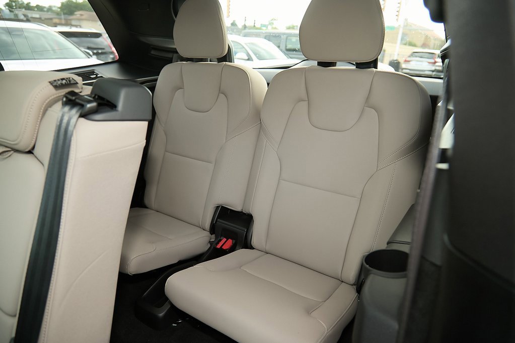 New 2026 Volvo XC90 T8 Plus image 21