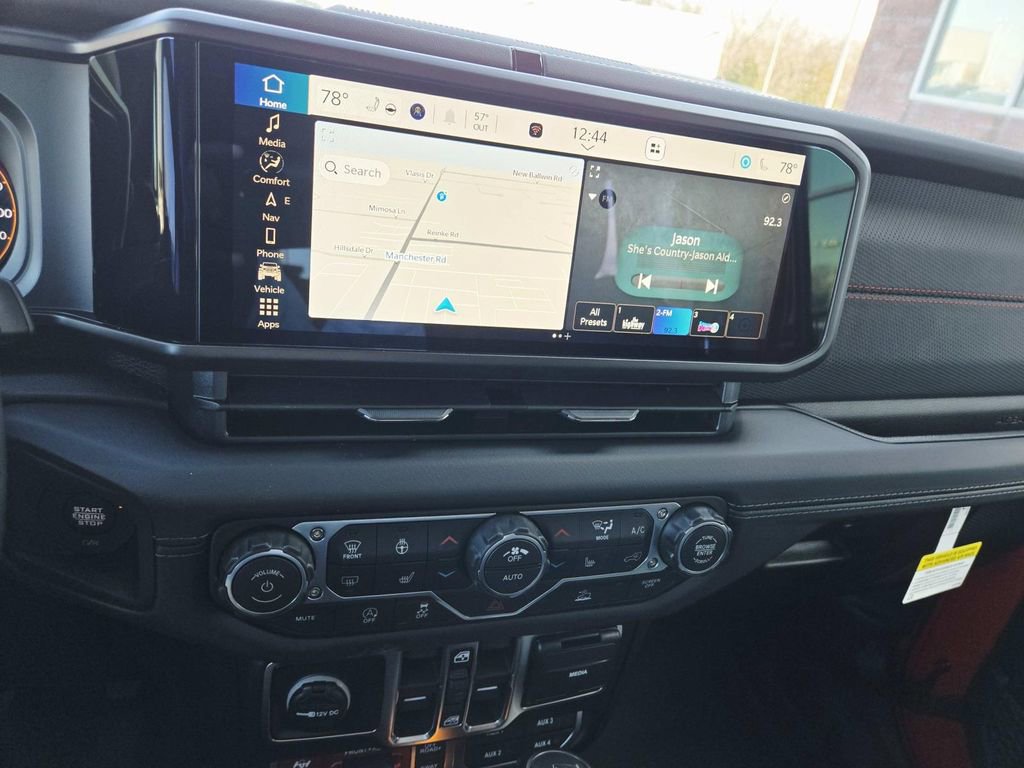 New 2026 Jeep Wrangler Unlimited Rubicon w/ Technology Group image 23