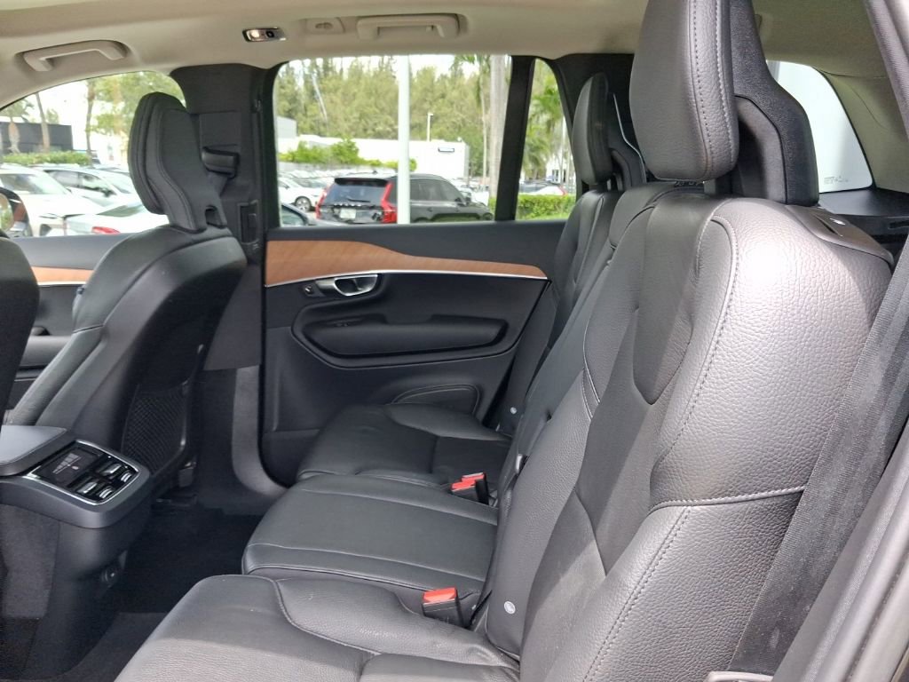 Used 2022 Volvo XC90 T6 Momentum w/ Advanced Package AWD/4WD image 7
