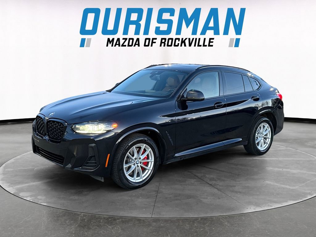 Used 2022 BMW X4 xDrive30i AWD/4WD image 2