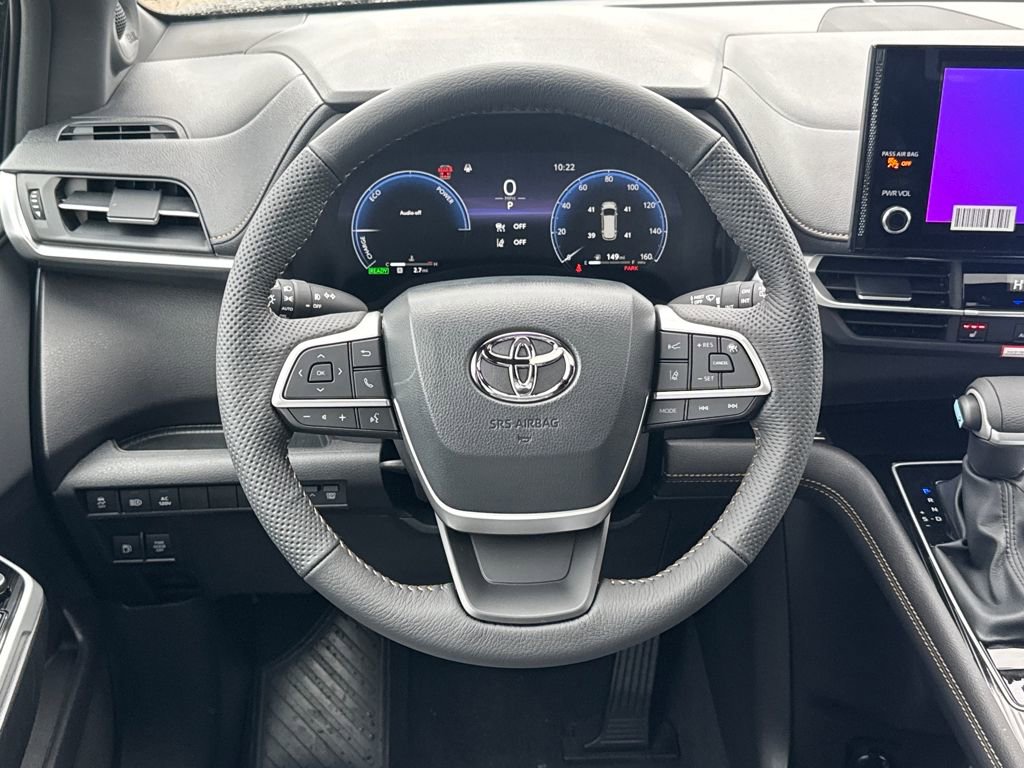 New 2026 Toyota Sienna XLE Woodland Edition image 12