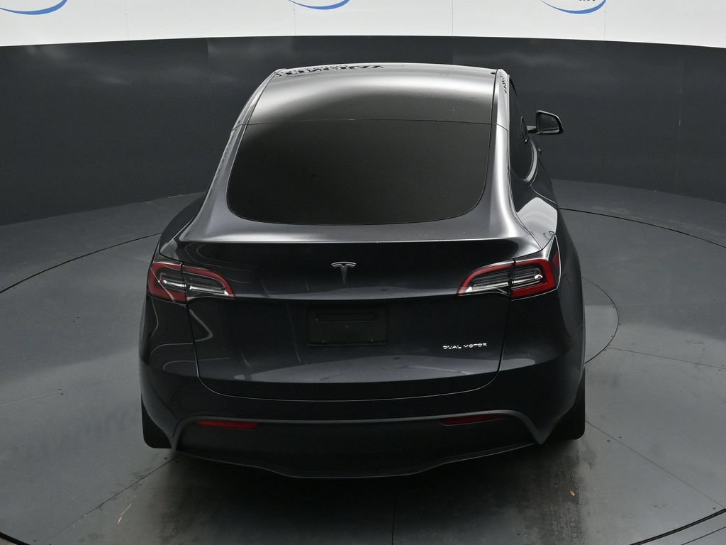Used 2024 Tesla Model Y Long Range AWD/4WD image 23