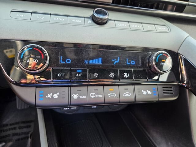 Used 2025 Hyundai Elantra Limited w/ Cargo Package FWD image 26