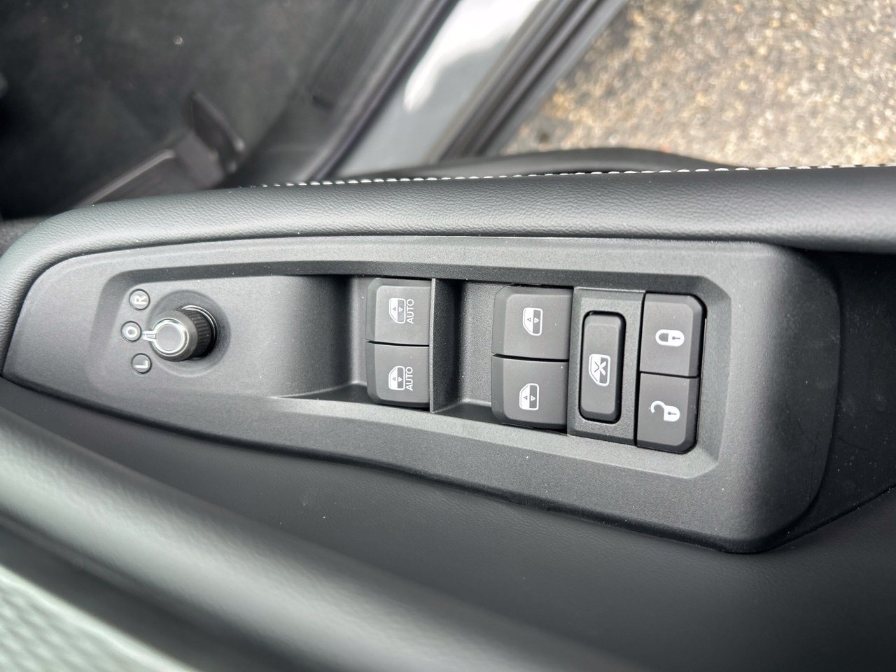 New 2027 Jeep Grand Cherokee Laredo X AWD/4WD image 15