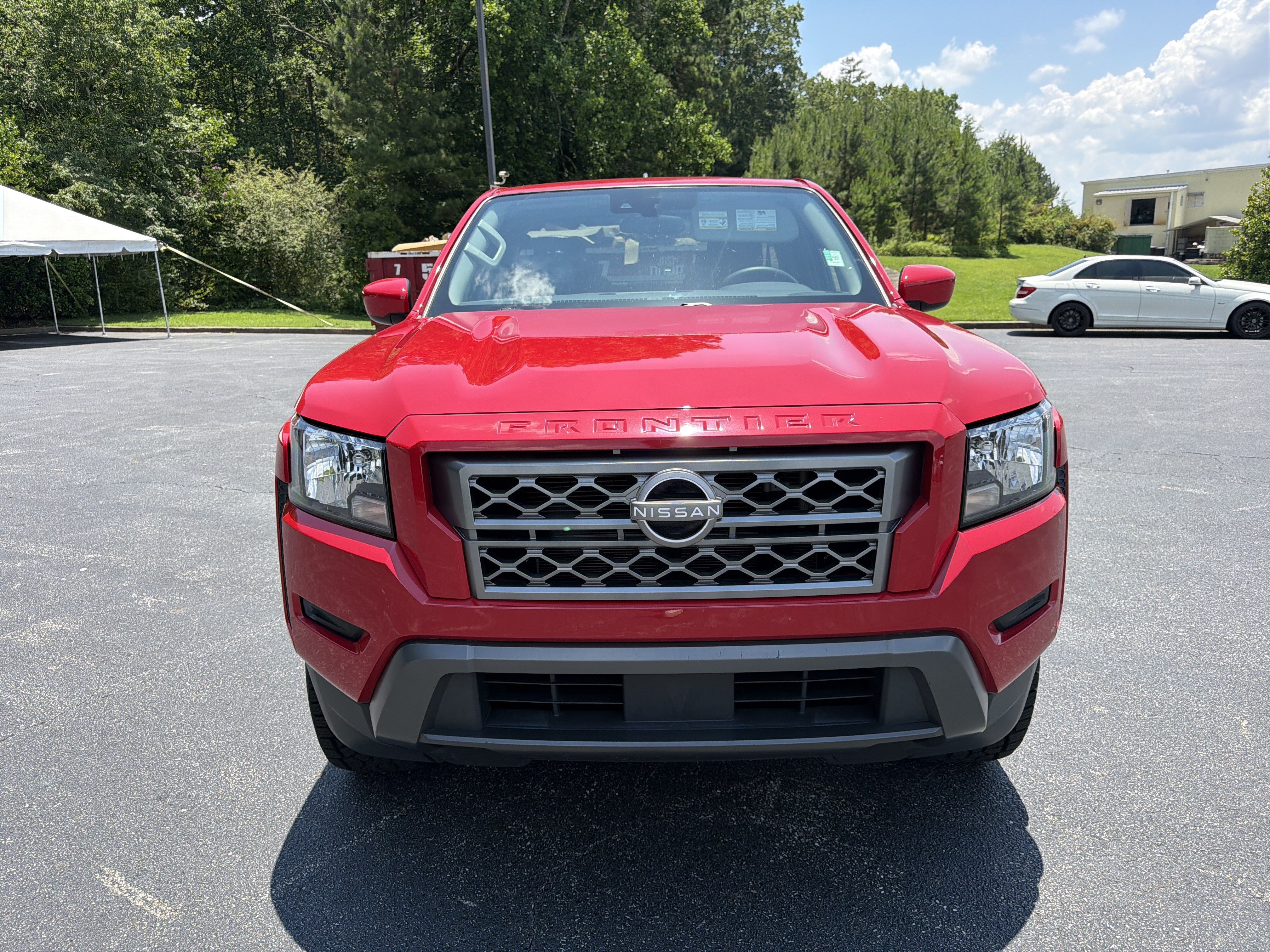 Used 2022 Nissan Frontier SV w/ Technology Package RWD image 2