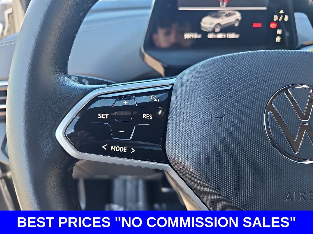 Used 2023 Volkswagen ID.4 Pro AWD/4WD image 16