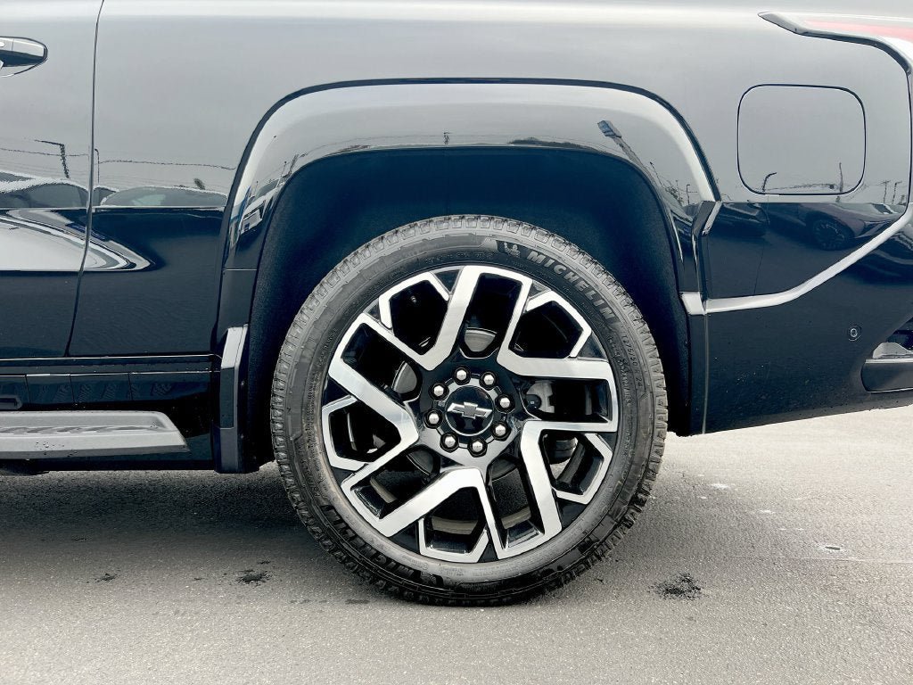 New 2024 Chevrolet Silverado EV RST AWD/4WD image 25