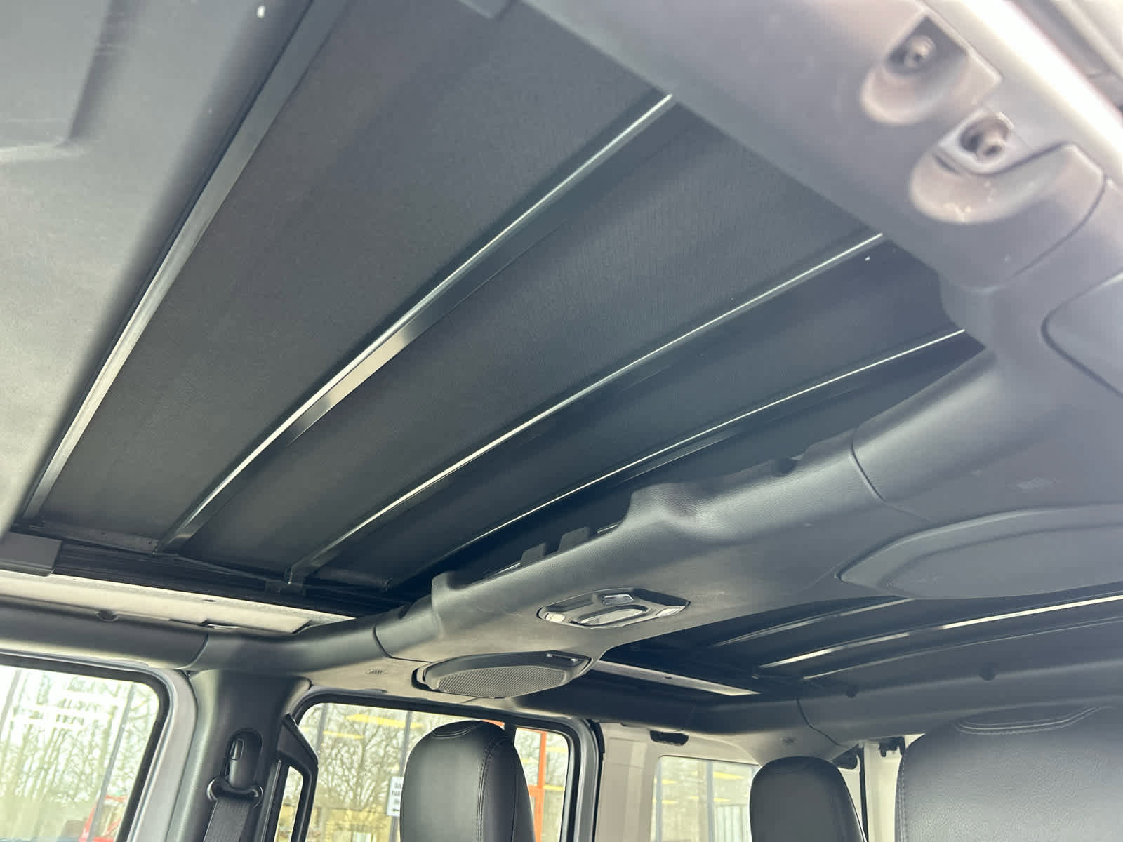 Used 2023 Jeep Wrangler Sahara w/ Cold Weather Group image 14