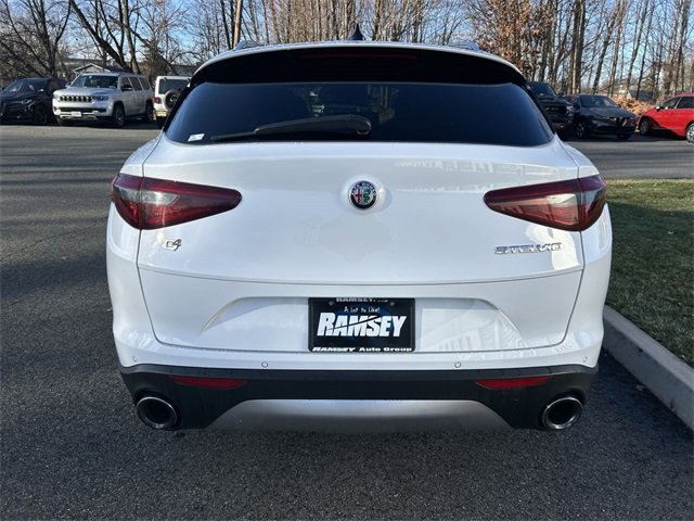 Used 2019 Alfa Romeo Stelvio Ti image 7