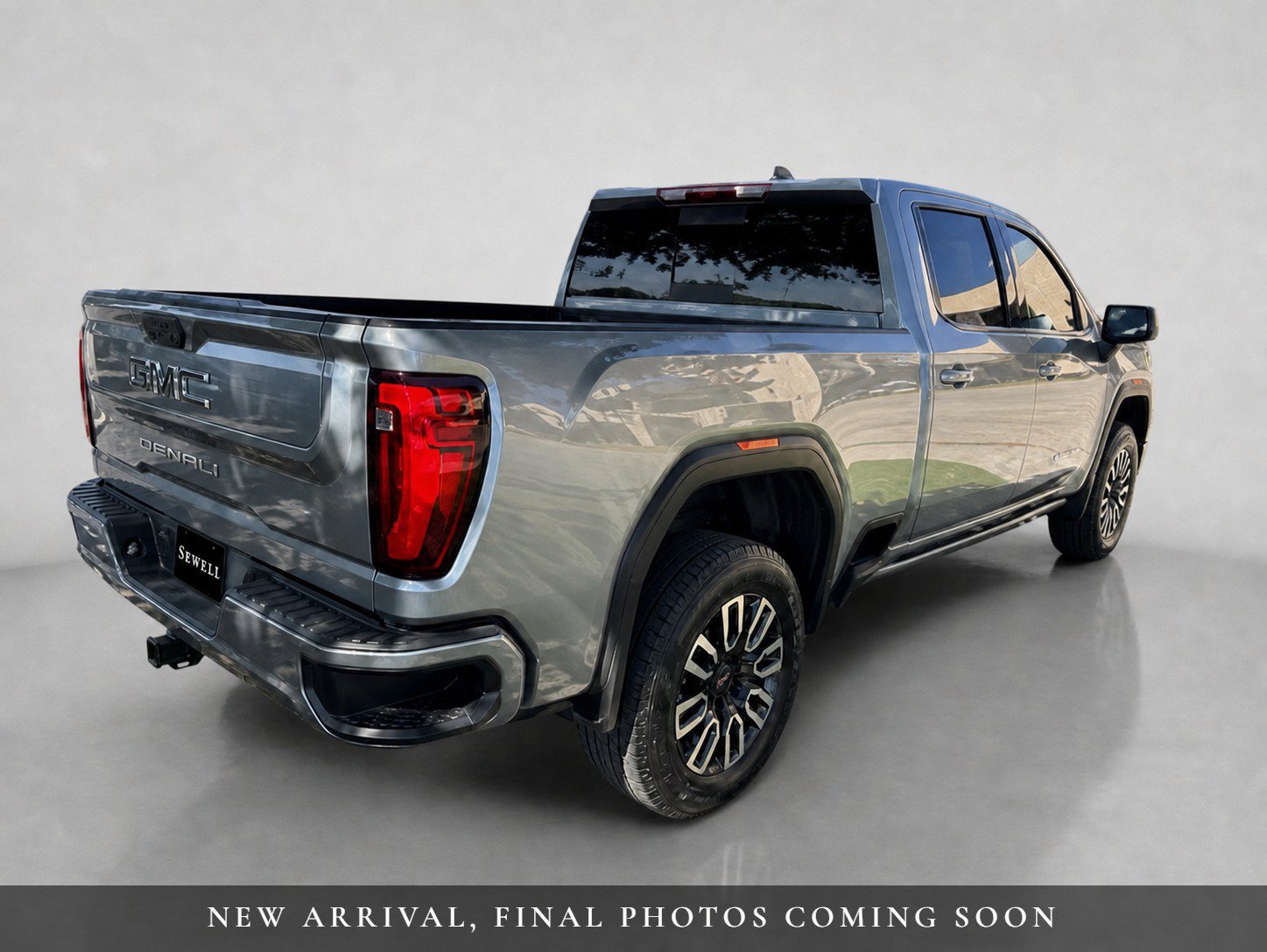 Used 2026 GMC Sierra 2500 Denali Ultimate AWD/4WD image 4