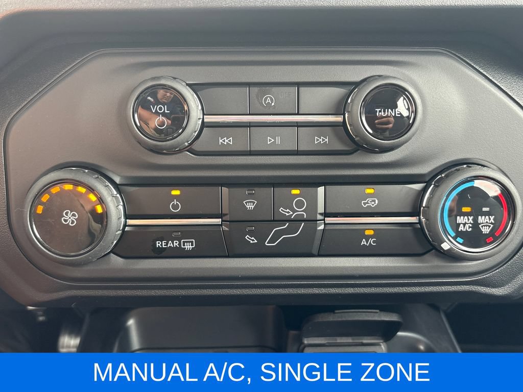 New 2025 Ford Bronco 4-Door AWD/4WD image 18