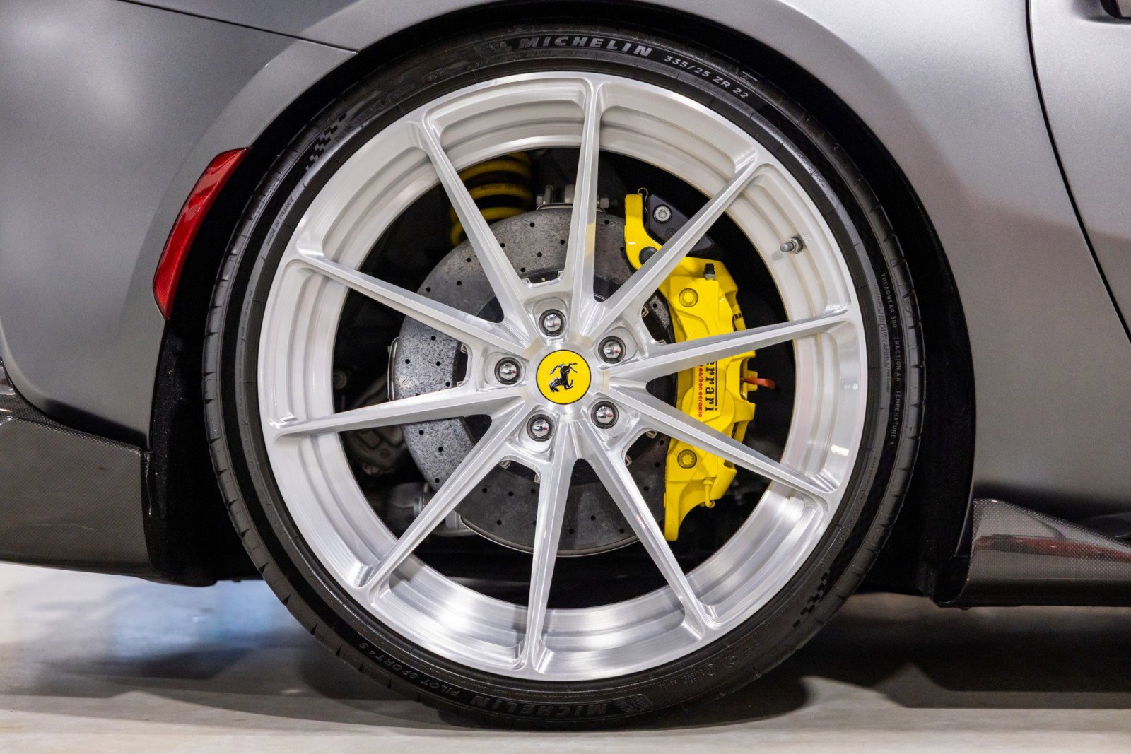 Used 2023 Ferrari 812 GTS image 30