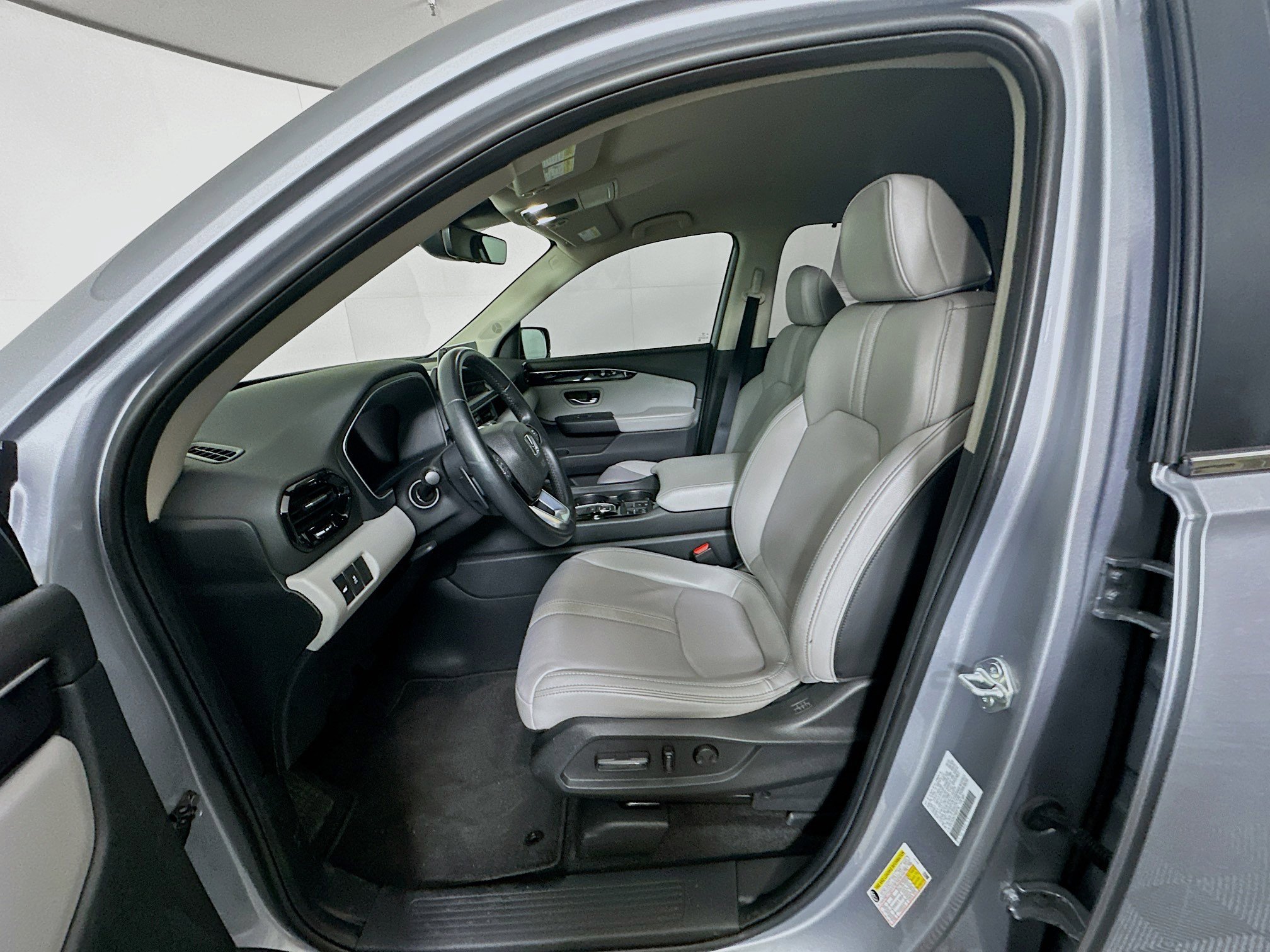 Used 2023 Honda Pilot EX-L image 13