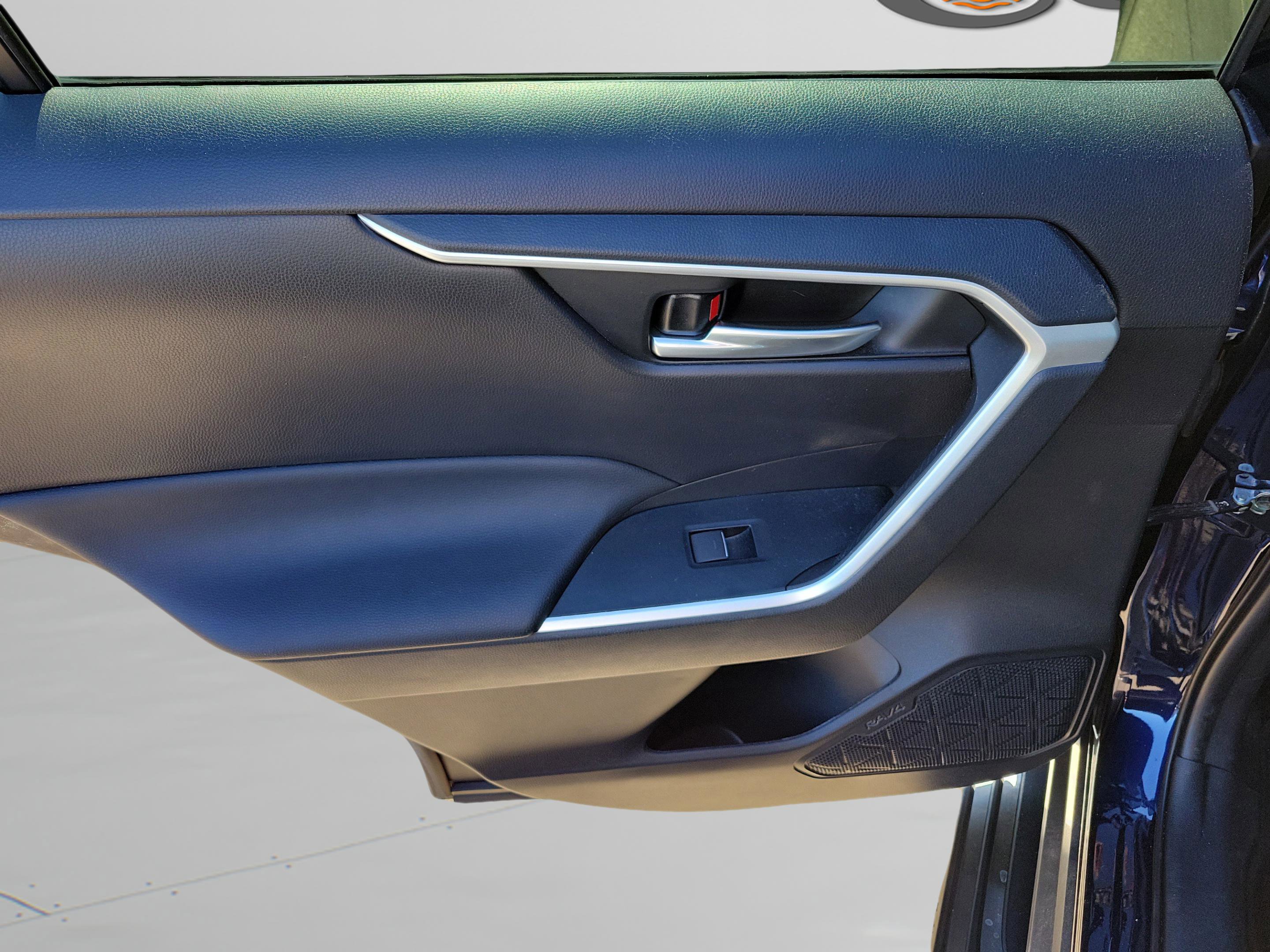 Used 2023 Toyota RAV4 XLE image 31