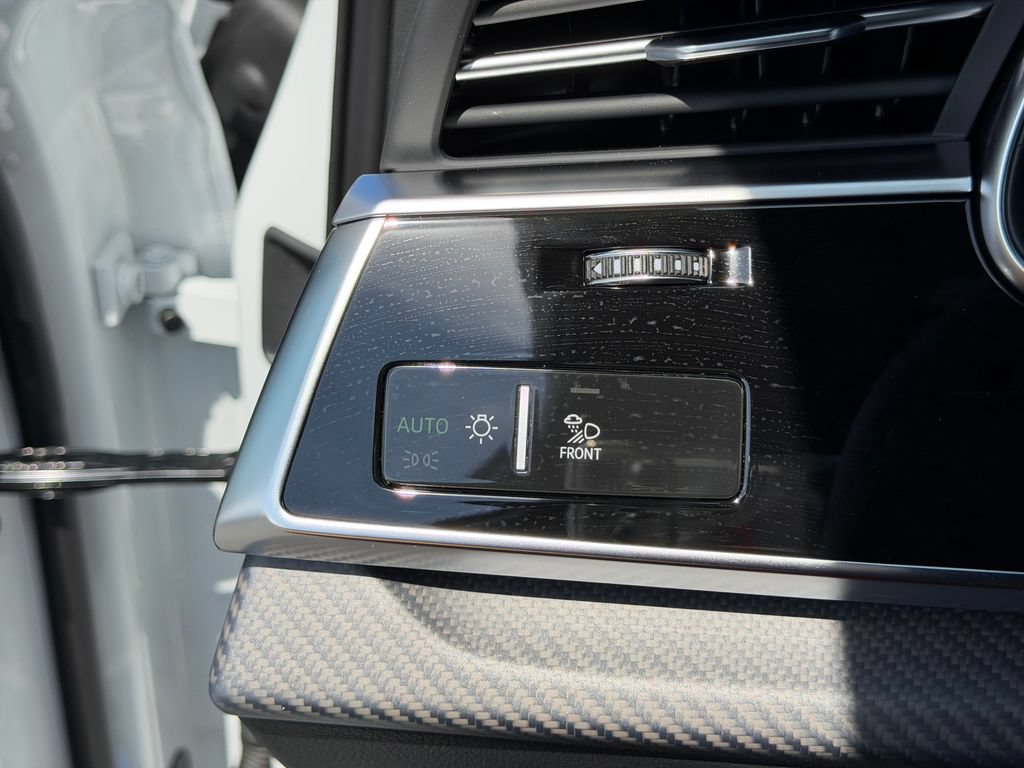 New 2026 Audi SQ7 Premium Plus AWD/4WD image 30