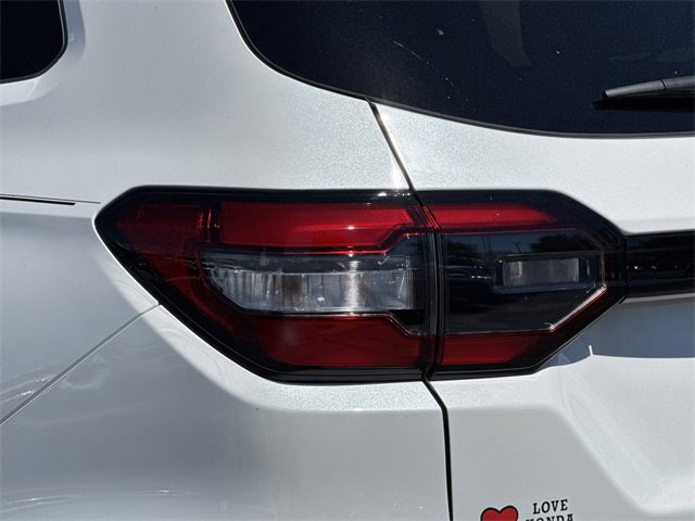 New 2025 Honda Pilot Touring image 11