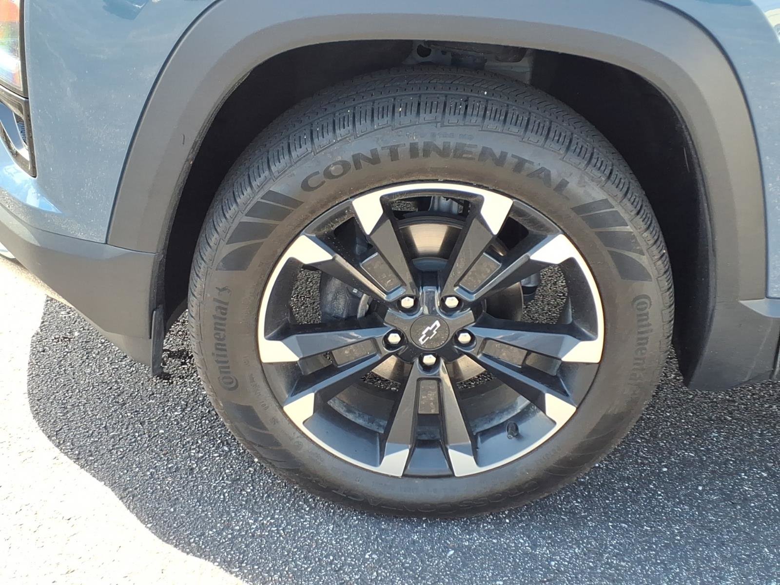 Used 2025 Chevrolet Equinox RS w/ Safety and Technology Package AWD/4WD image 28