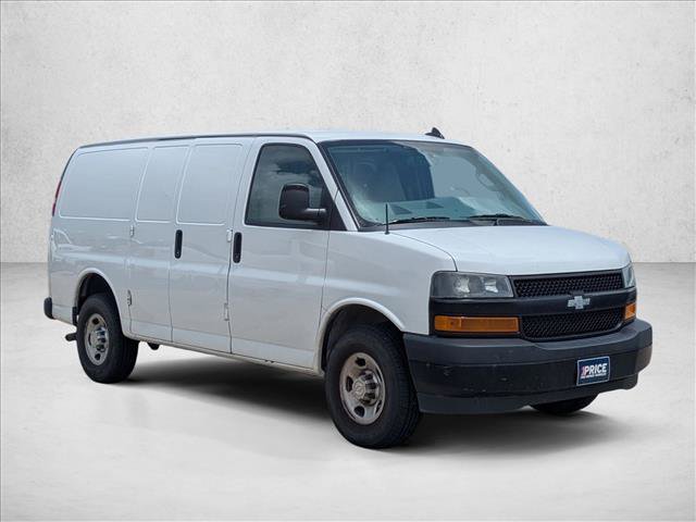 Used 2021 Chevrolet Express 2500 w/ Driver Convenience Package RWD image 3