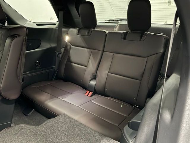 Used 2026 Ford Explorer Platinum RWD image 29