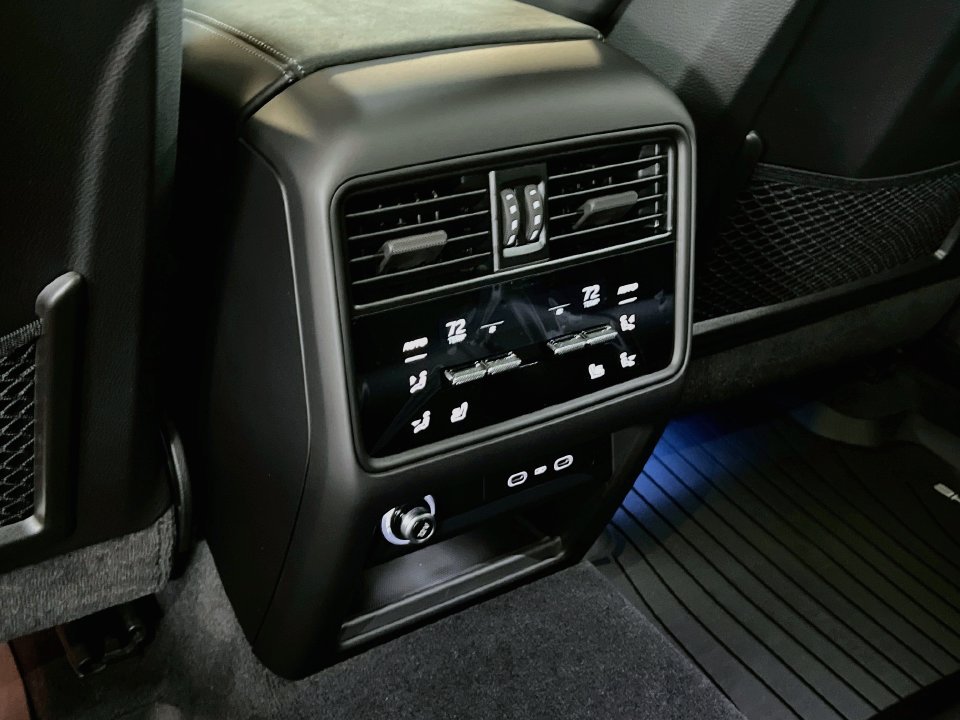 New 2026 Porsche Cayenne GTS AWD/4WD image 27