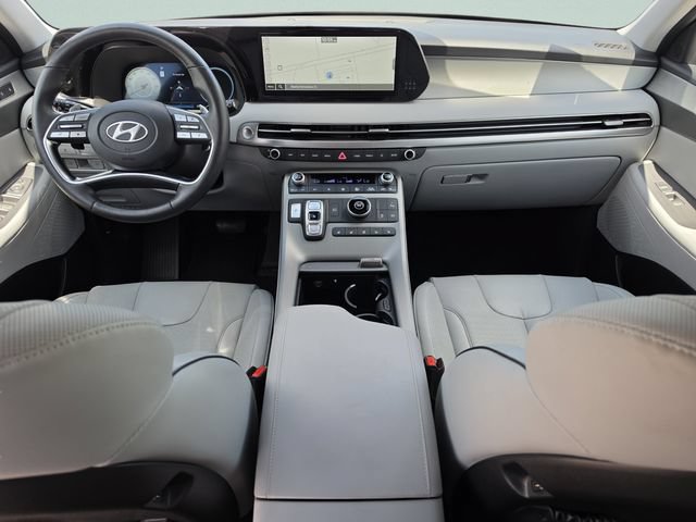 Used 2025 Hyundai Palisade SEL FWD image 16