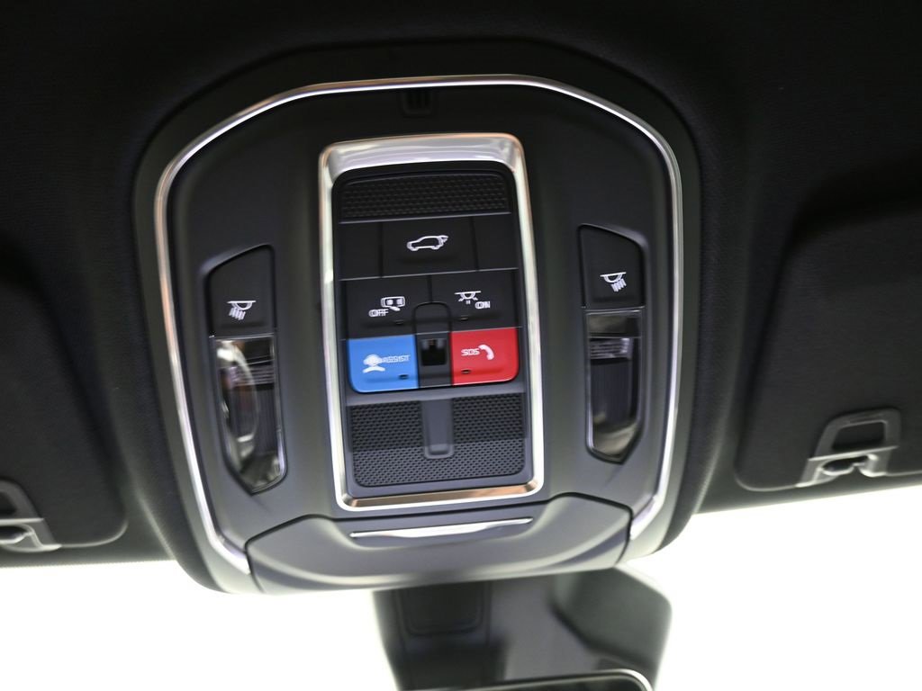 New 2025 Jeep Grand Cherokee Limited image 27