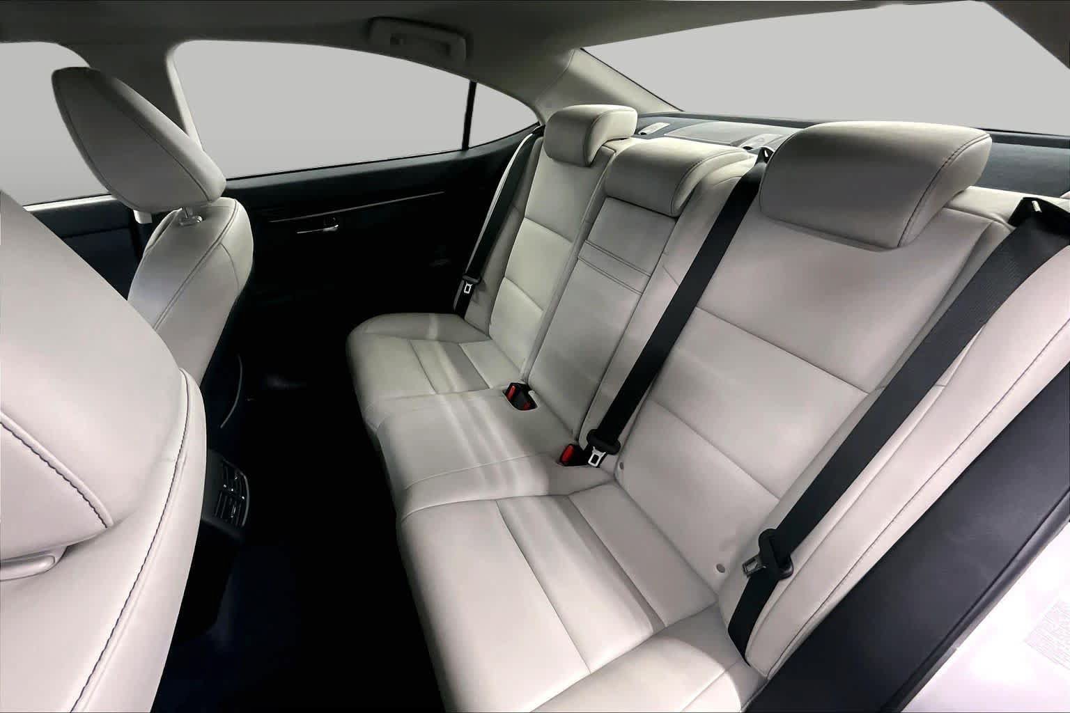 Used 2013 Lexus ES 350 w/ Premium Pkg FWD image 19