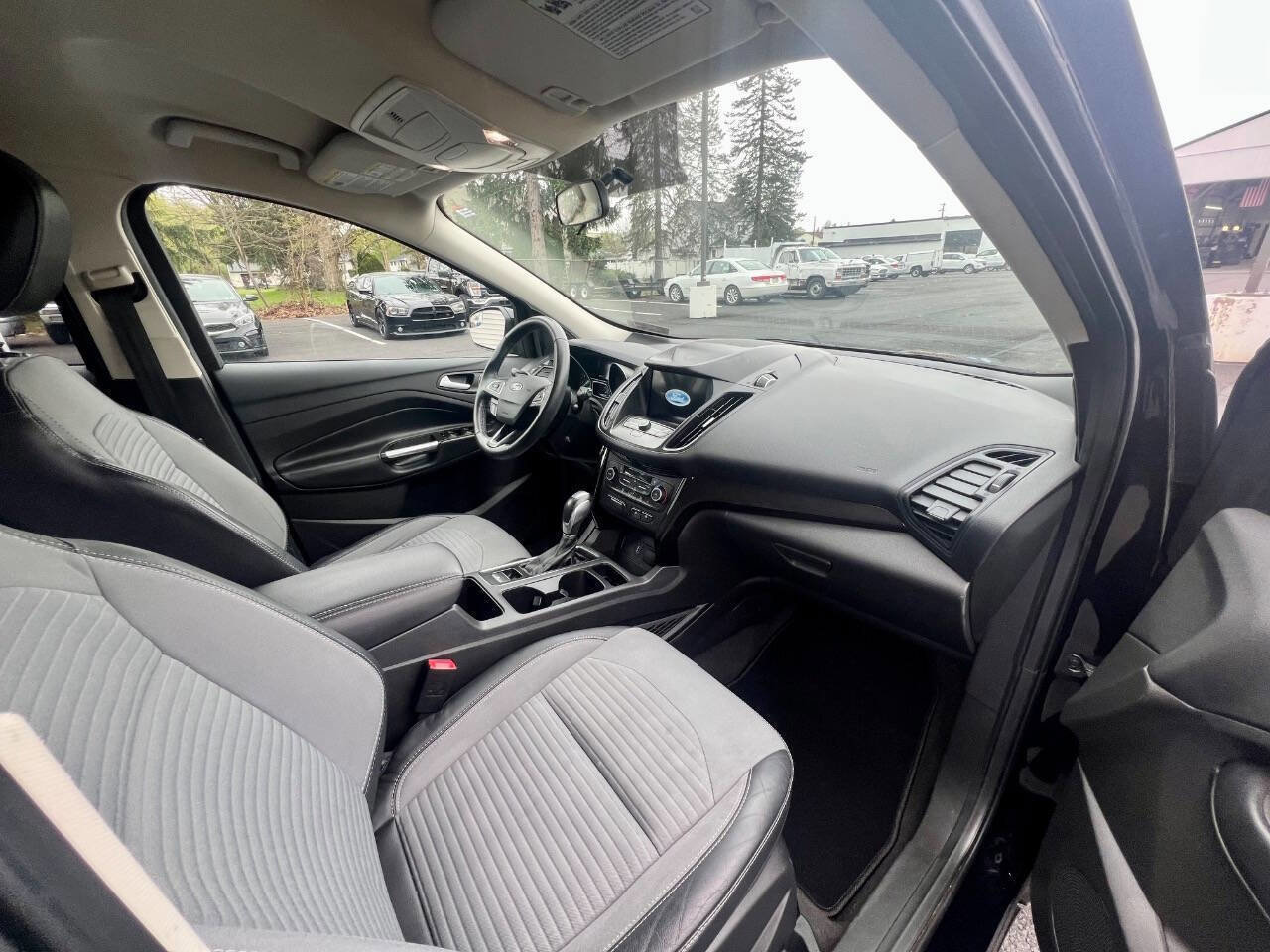 Used 2019 Ford Escape SE AWD/4WD image 16