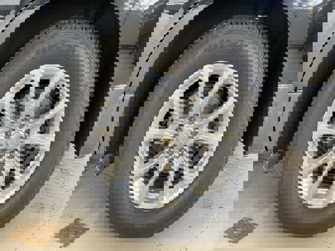 Used 2020 Chevrolet Equinox LT w/ Driver Convenience Package image 13