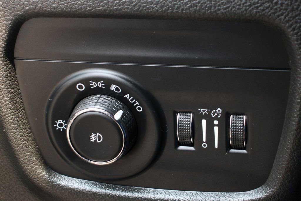 Used 2021 Jeep Grand Cherokee L Limited AWD/4WD image 21