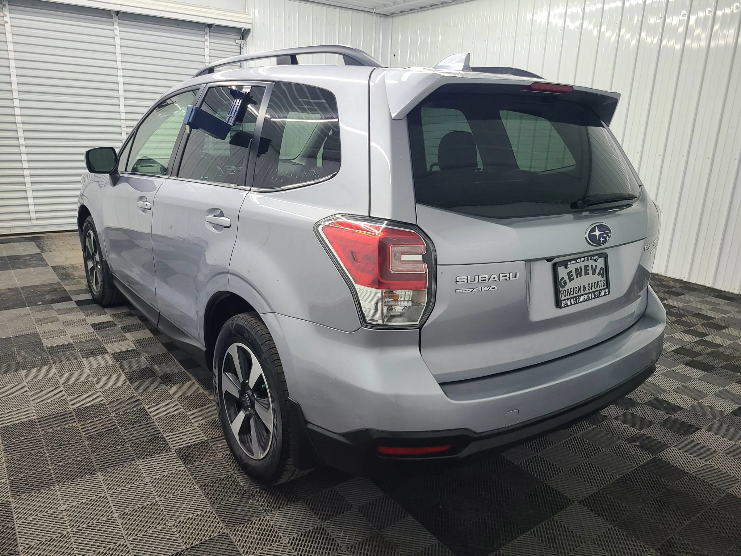 Used 2017 Subaru Forester 2.5i Limited AWD/4WD image 10