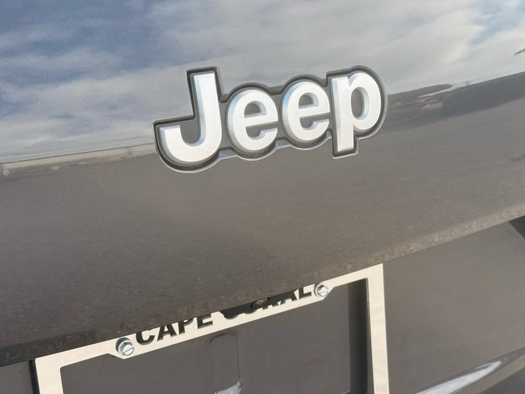 New 2026 Jeep Grand Cherokee L Laredo AWD/4WD image 34