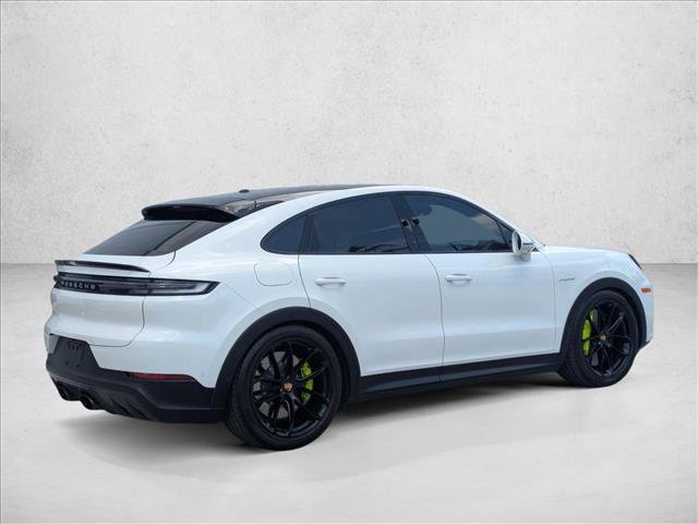 Used 2024 Porsche Cayenne Turbo AWD/4WD image 5
