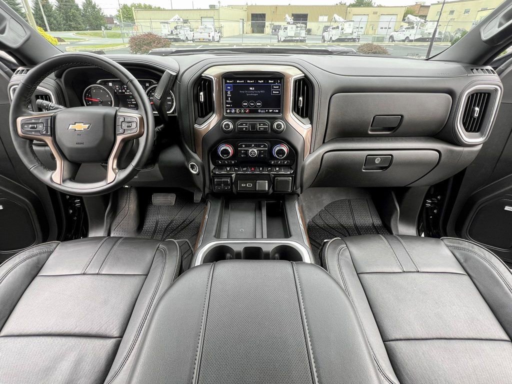 Used 2023 Chevrolet Silverado 2500 High Country image 4
