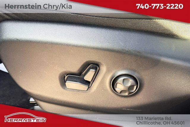 New 2026 Chrysler Voyager LX FWD image 15
