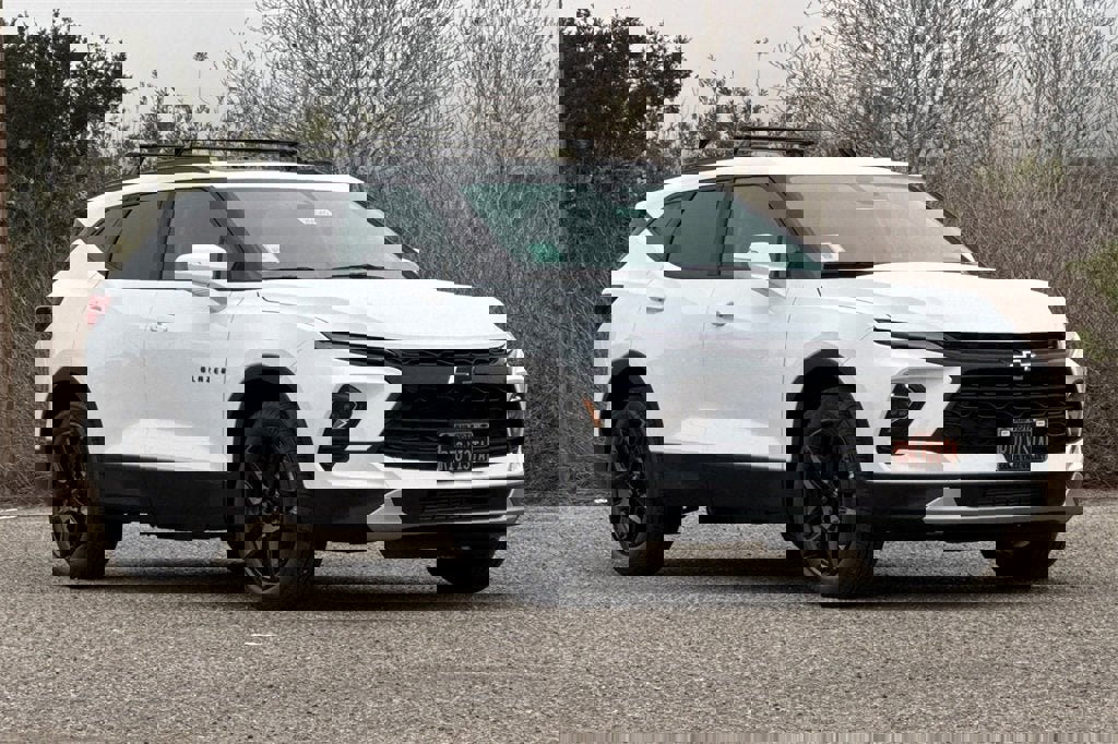 New 2026 Chevrolet Blazer LT w/ Sound & Technology Package image 2