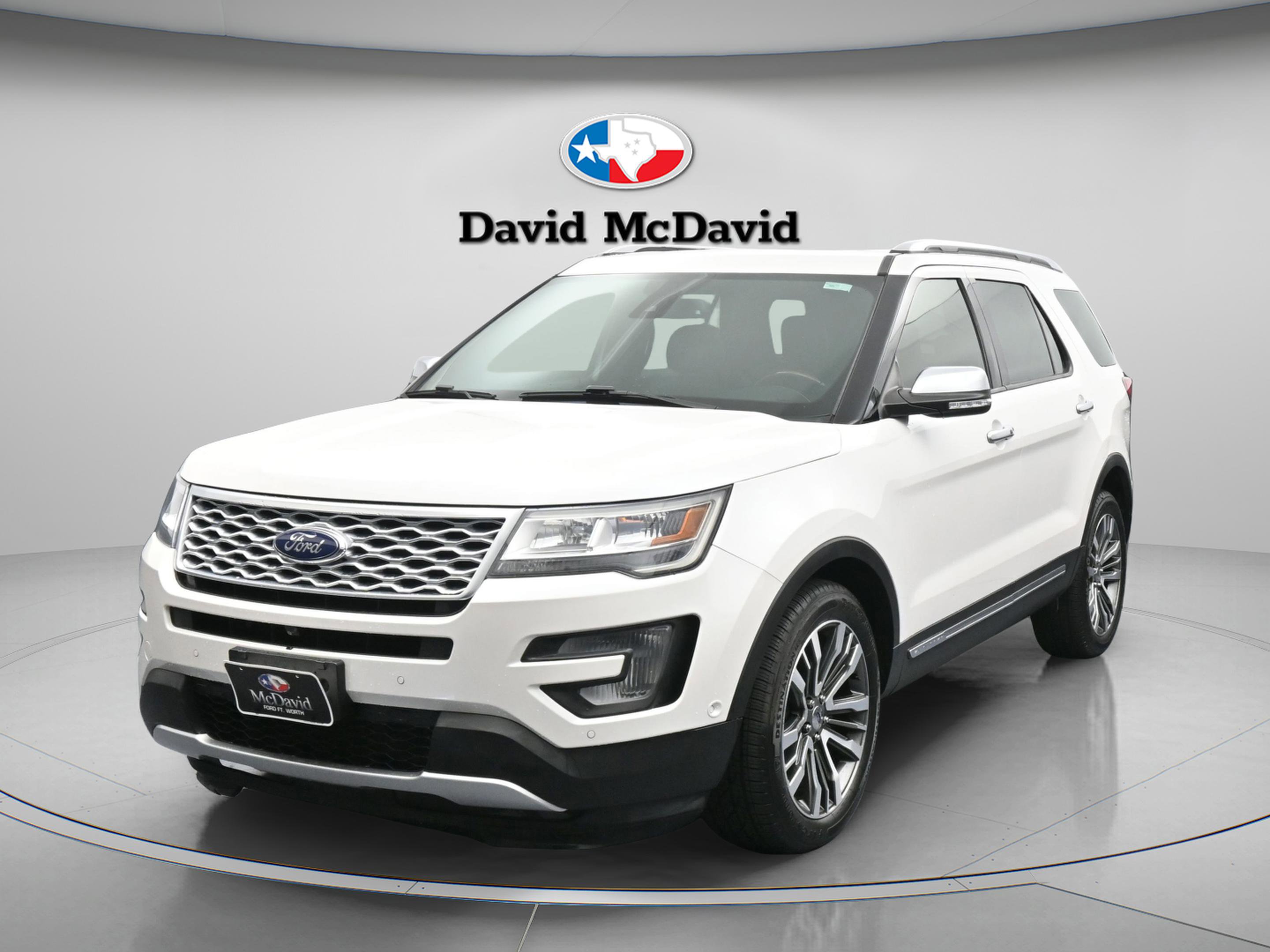 Used 2017 Ford Explorer Platinum AWD/4WD image 4
