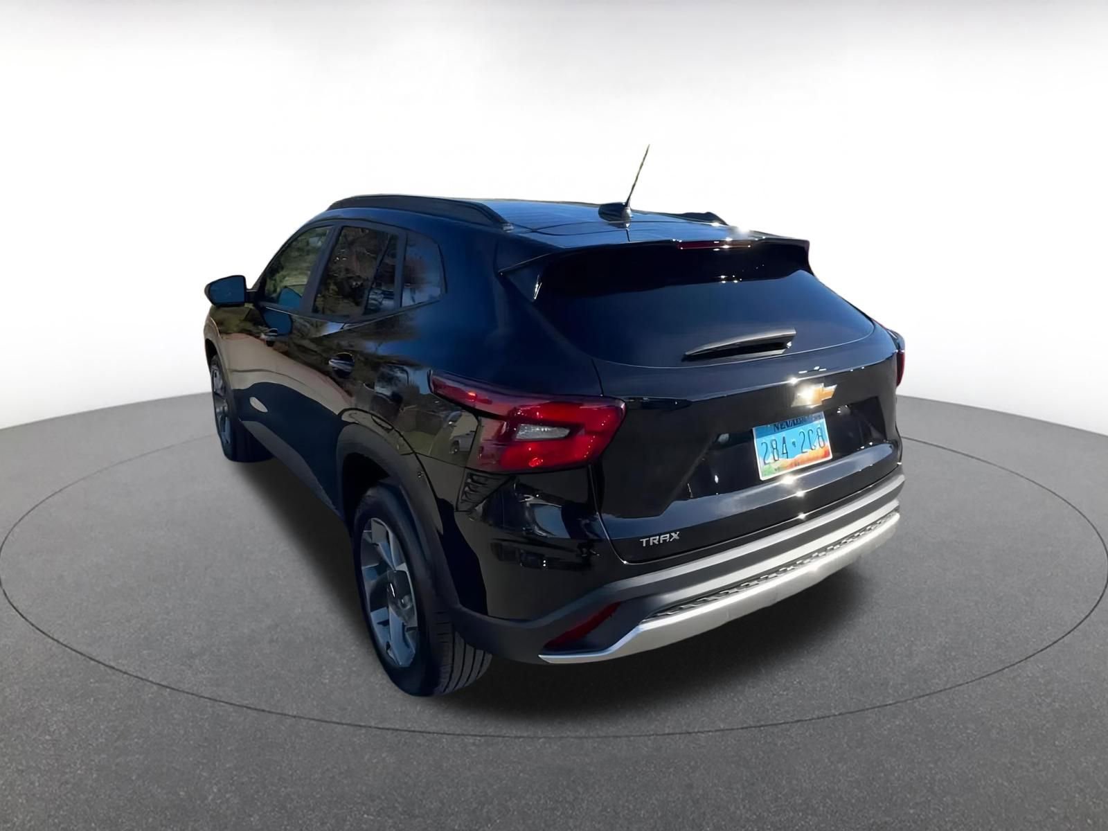 Used 2025 Chevrolet Trax LT image 11