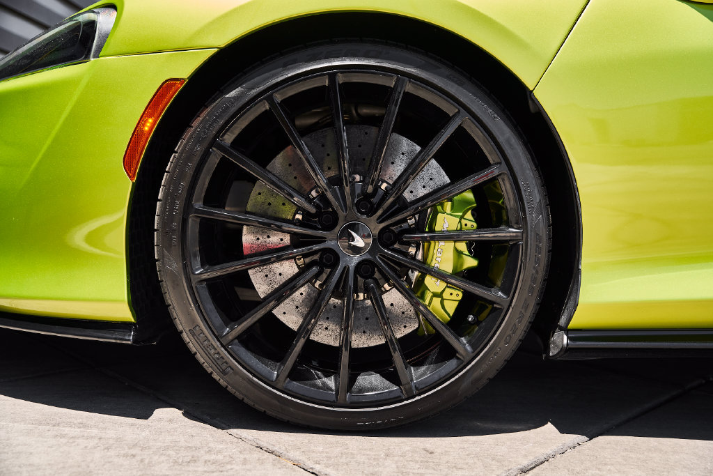 Used 2023 McLaren GT RWD image 3