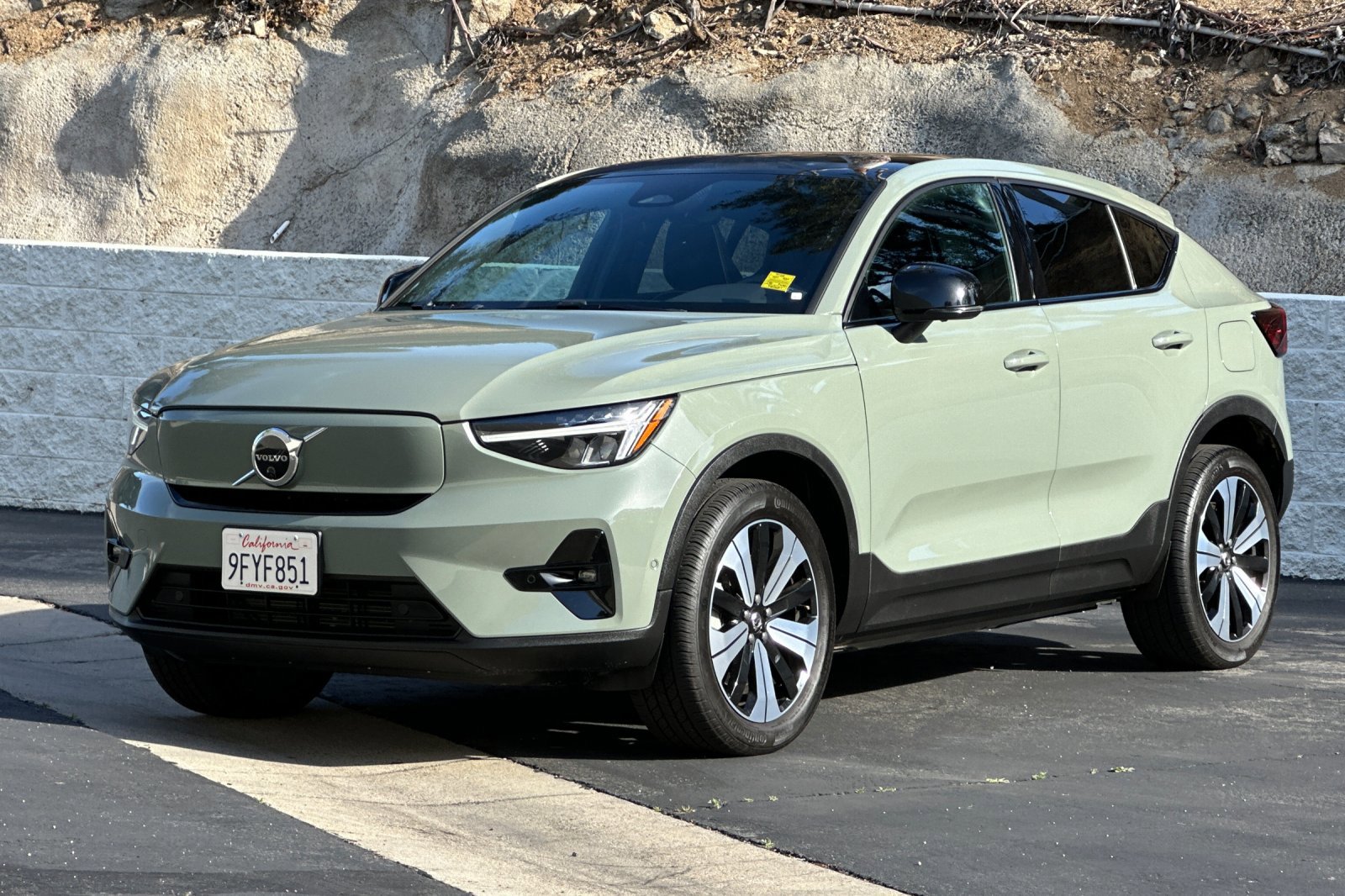 Certified 2023 Volvo C40 P8 Recharge Plus AWD/4WD image 9