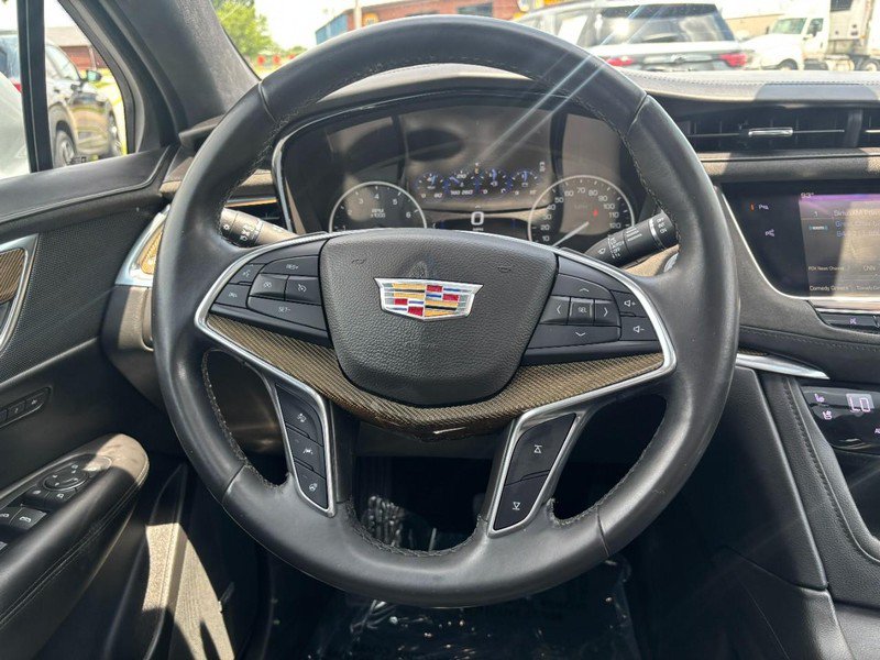 Used 2017 Cadillac XT5 Platinum w/ Driver Assist Package AWD/4WD image 14