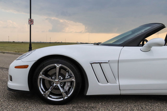 Used 2011 Chevrolet Corvette Grand Sport w/ Preferred Equipment Group RWD image 4