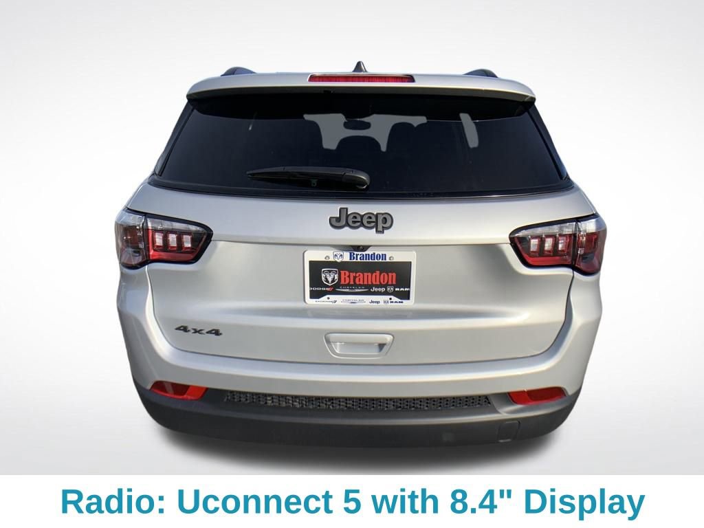 New 2026 Jeep Compass Latitude image 5