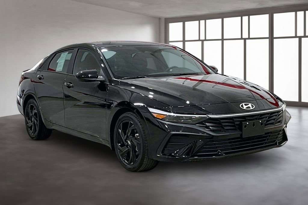 Used 2026 Hyundai Elantra Sport FWD image 10